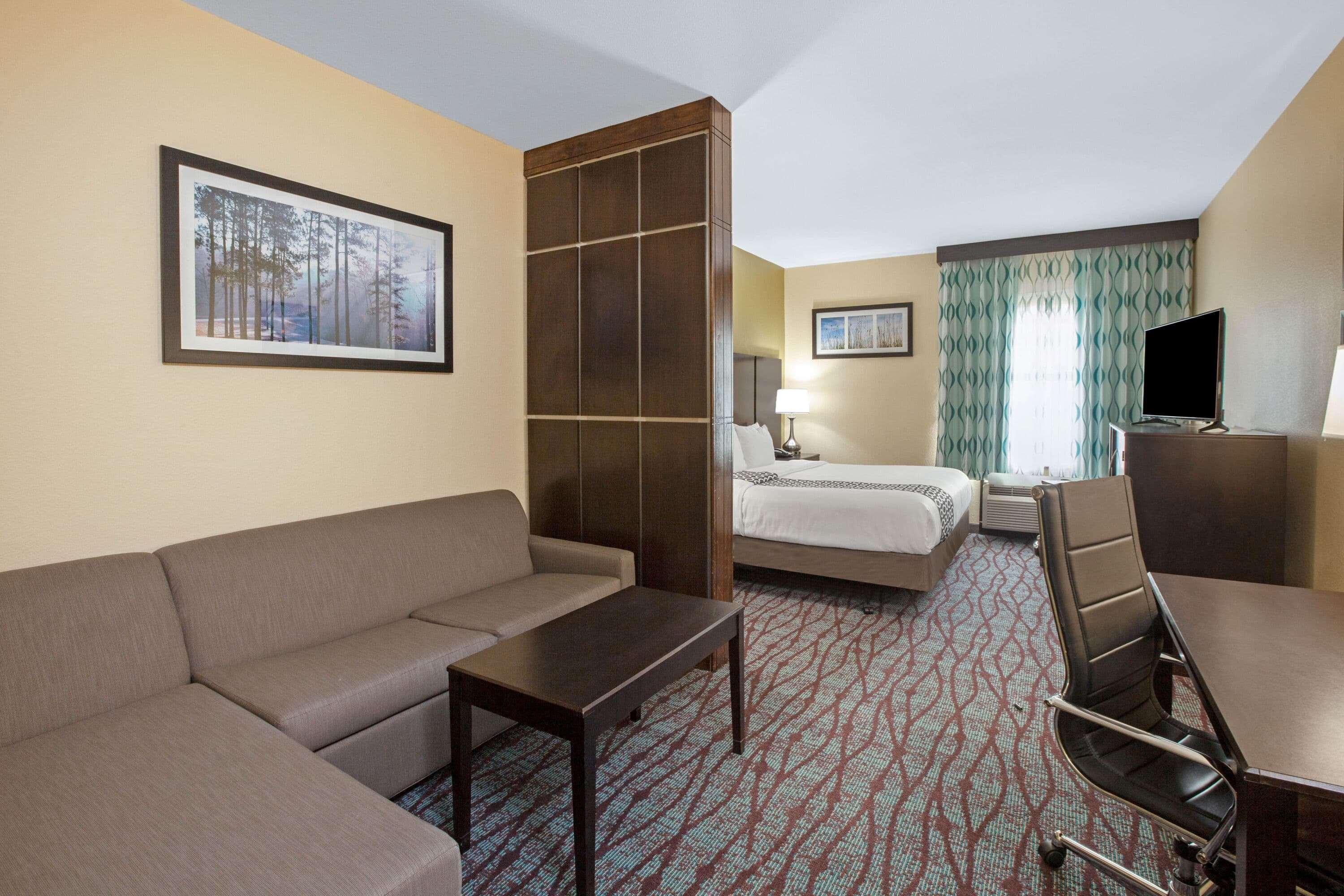 La Quinta By Wyndham Pasadena North Hotel Buitenkant foto
