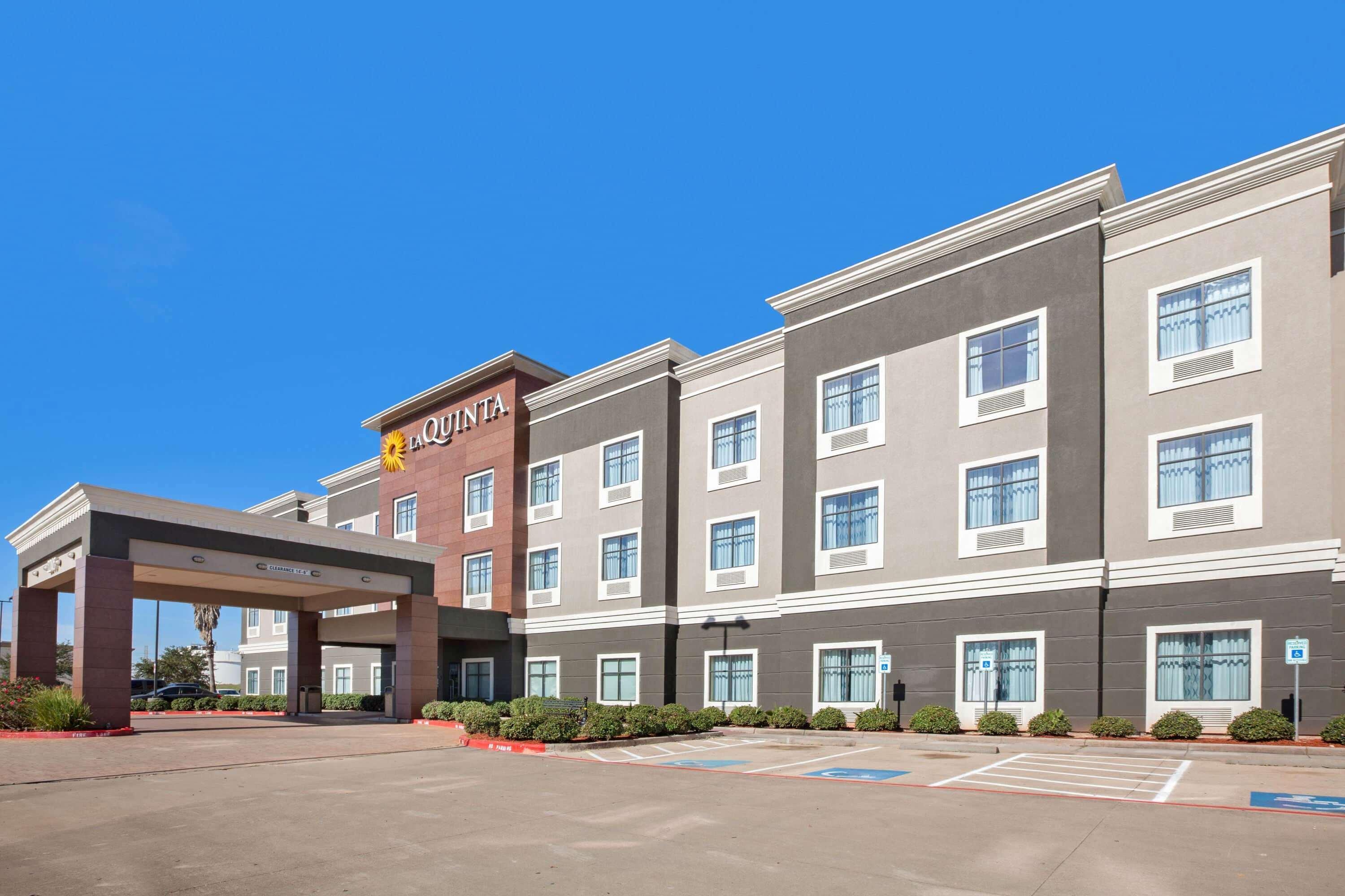 La Quinta By Wyndham Pasadena North Hotel Buitenkant foto