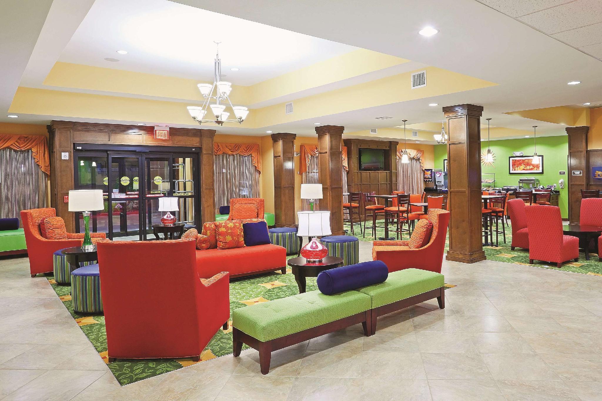 La Quinta By Wyndham Pasadena North Hotel Buitenkant foto